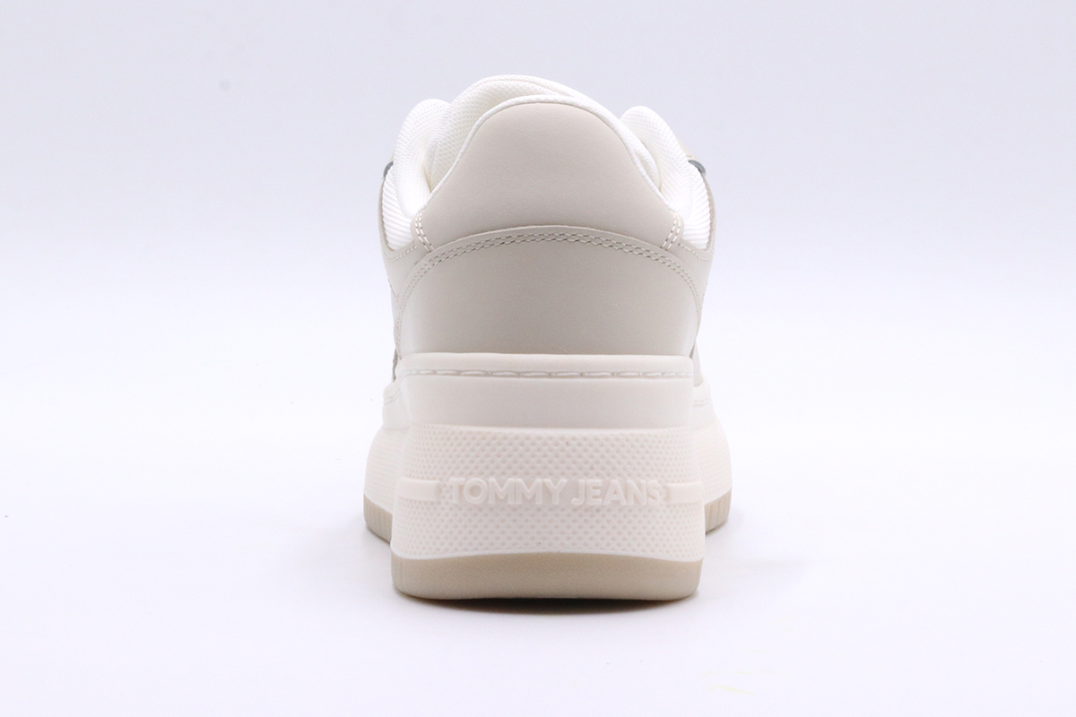  JEANS■Retro Basket Flatform Velcro スニーカー Tommy Jeans retro basket flatform sneakers in lilac | ASOS
